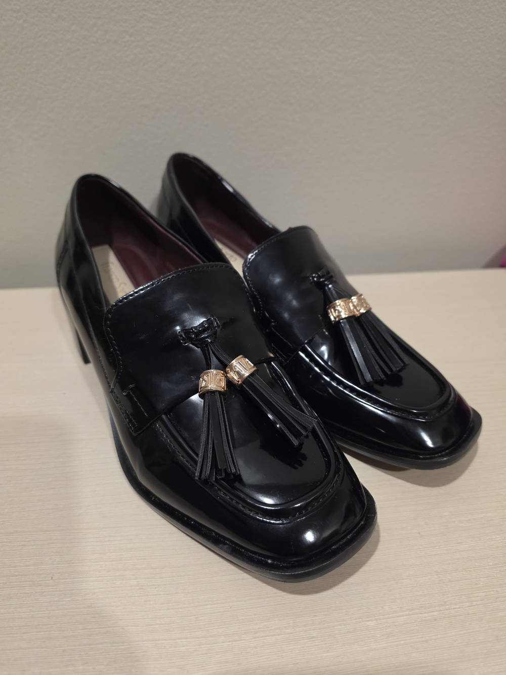 Franco Sarto Donna Black Tassel Block Heel Loafers - Size 7